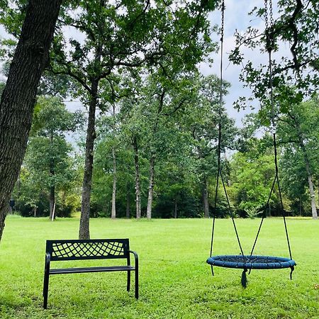 Country Getaway 4 Bedroom Resort In 10 Acre Lot マグノリア エクステリア 写真